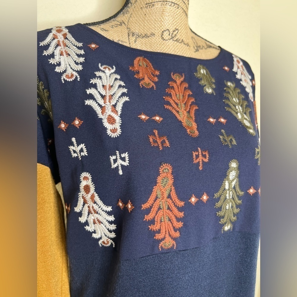 THML Embroidered Sweater Navy & Gold Long Sleeve Tunic Dress Size M - Picture 6 of 13